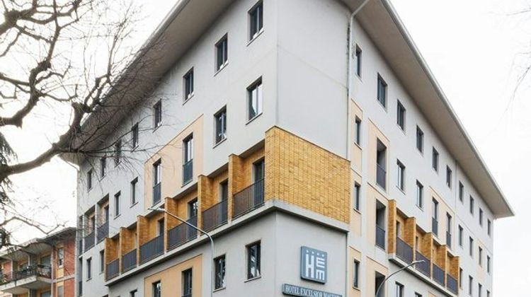 Excelsior Hotel Exterior