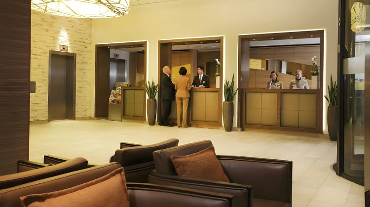 H4 Hotel Berlin Alexanderplatz Lobby
