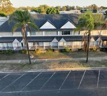 Dalby Manor Motor Inn Exterior