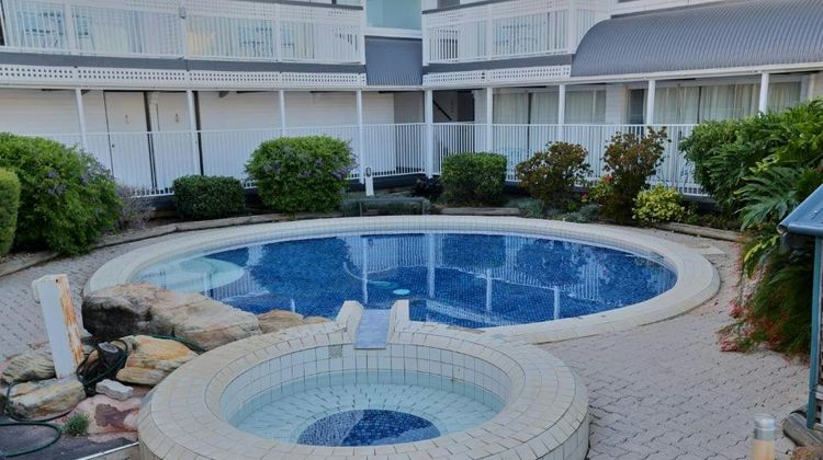 Dalby Manor Motor Inn Pool