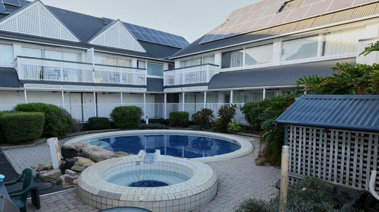 Dalby Manor Motor Inn Pool