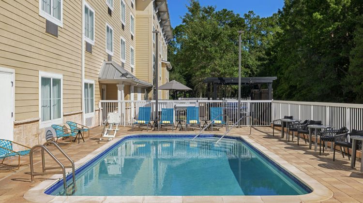 TownePlace Suites Butler Blvd Pool