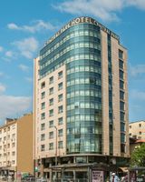 Rosslyn Central Park Hotel