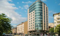 Rosslyn Central Park Hotel