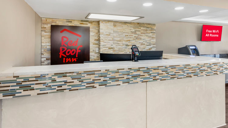 Red Roof Inn Kissimmee Lobby
