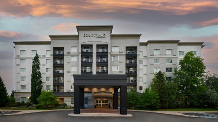 Courtyard by Marriott Toronto Markham Exterior
