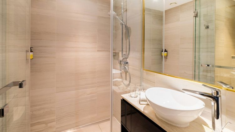 Leonardo Hotel London Aldgate Room
