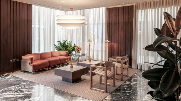 Leonardo Hotel London Aldgate Lobby