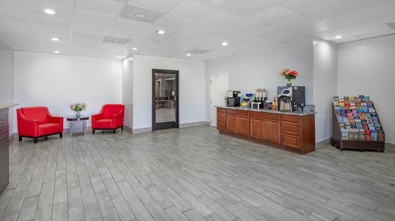 <b>Red Roof Inn Hampton Lobby</b>. Images powered by <a href="https://www.leonardoworldwide.com/" title="Leonardo Worldwide" target="_blank">Leonardo</a>.