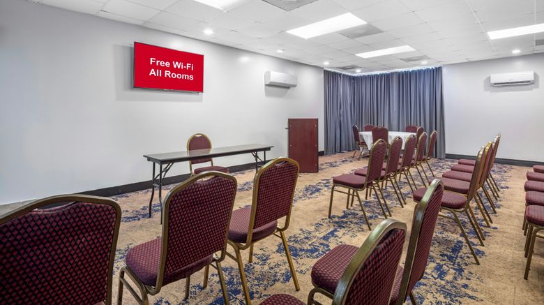 <b>Red Roof Inn Hampton Meeting</b>. Images powered by <a href="https://www.leonardoworldwide.com/" title="Leonardo Worldwide" target="_blank">Leonardo</a>.