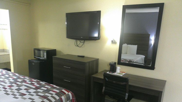 Red Roof Inn Hampton Room