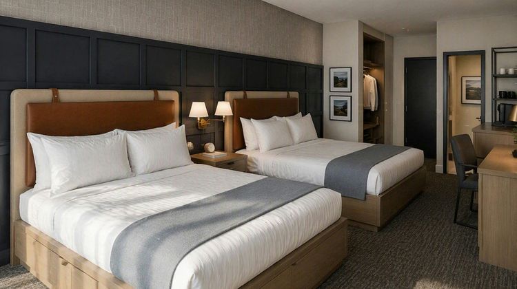 Stonebridge Inn Room