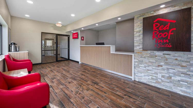 Red Roof Inn Kokomo Lobby