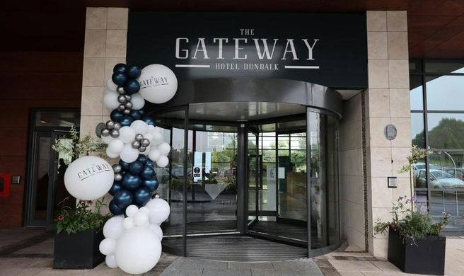 The Gateway Hotel Dundalk Exterior