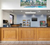 Victoria Palms Inn & Suites Exterior
