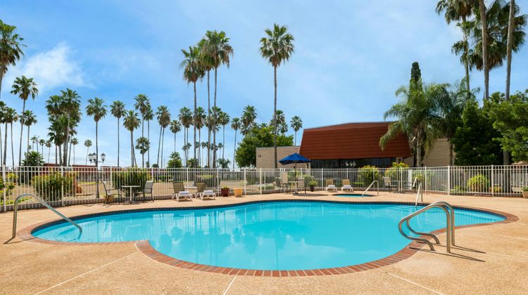 Victoria Palms Inn & Suites Pool