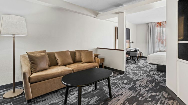 Fairfield Inn & Suites Clarksville Room