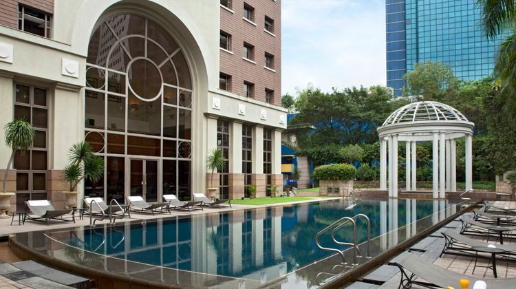Orchard Parksuites Pool
