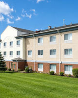 Holiday Inn Express Hotel & Suites