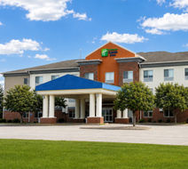 Holiday Inn Express Hotel & Suites Exterior