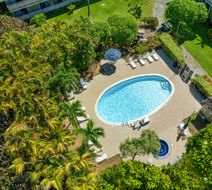 Plantation Hale Suites Exterior