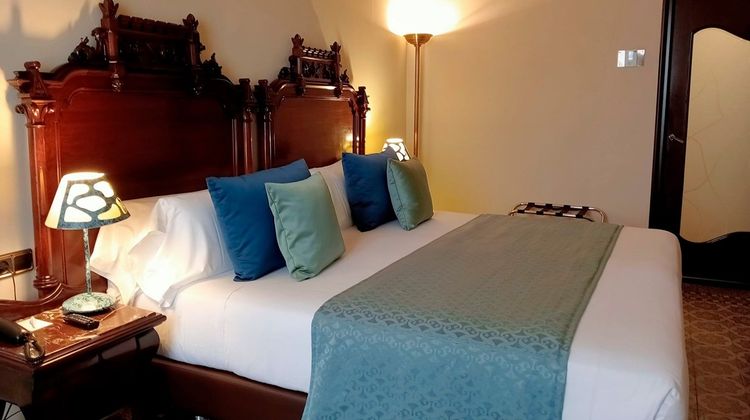 Rialto Hotel Room