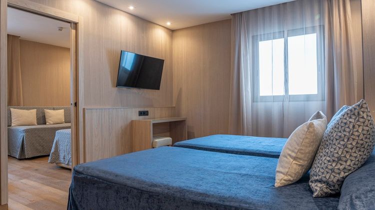 Rialto Hotel Room