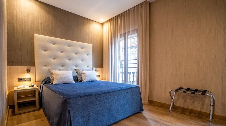 Rialto Hotel Room