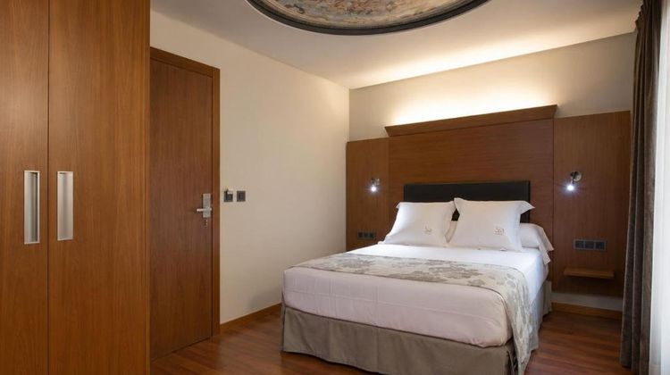 Sancho Abarca Hotel Room