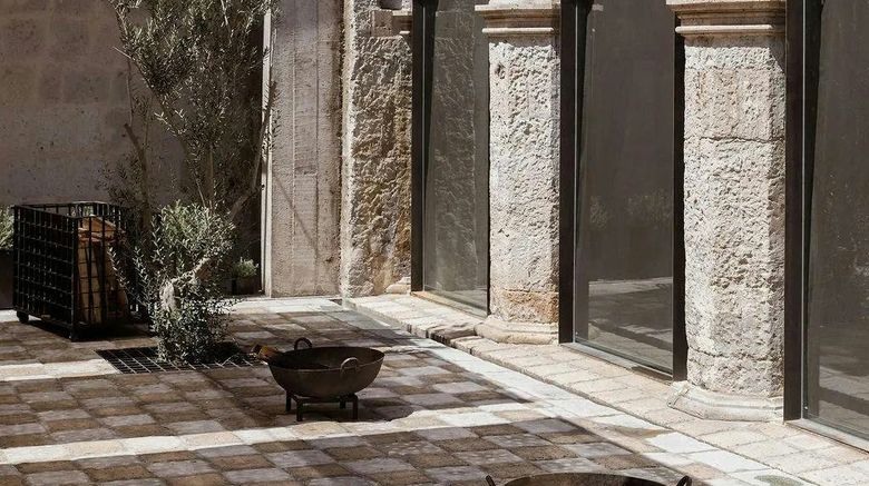 <b>Cirqa Exterior</b>. Images powered by <a href="https://www.leonardoworldwide.com/" title="Leonardo Worldwide" target="_blank">Leonardo</a>.