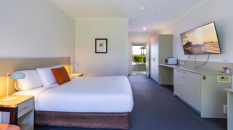 Hunter Gateway Motel Room