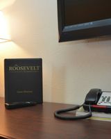 Roosevelt Inn & Suites