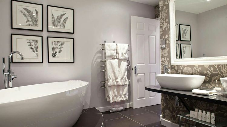 Longueville Manor Room