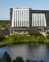 Omni Viking Lakes Hotel
