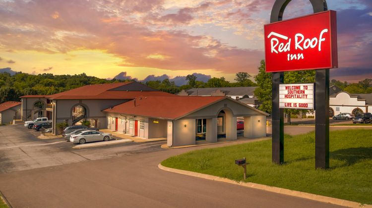 Red Roof Inn Columbia, TN Exterior