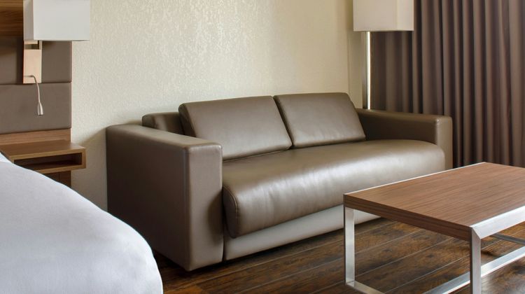 AC Hotel by Marriott Kansas City Plaza Room
