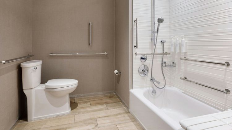 AC Hotel by Marriott Kansas City Plaza Room
