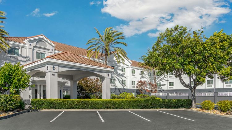 Fairfield Inn & Suites Exterior