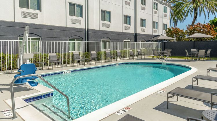 Fairfield Inn & Suites Pool