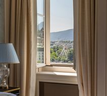 Four Seasons Hotel des Bergues Exterior