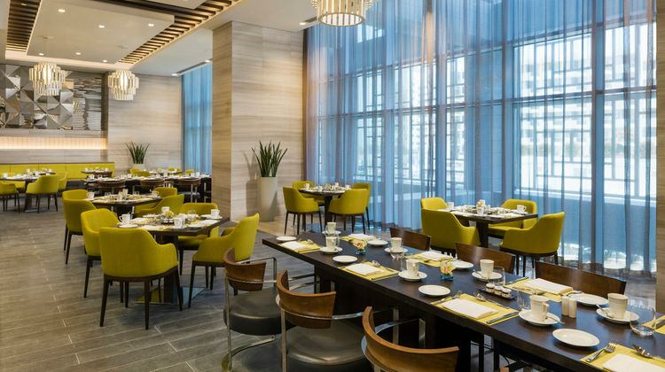 Beach Rotana Residences Restaurant