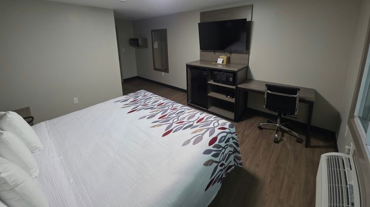Red Roof Inn Sutton Room