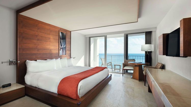 Costa d'Este Beach Resort Room