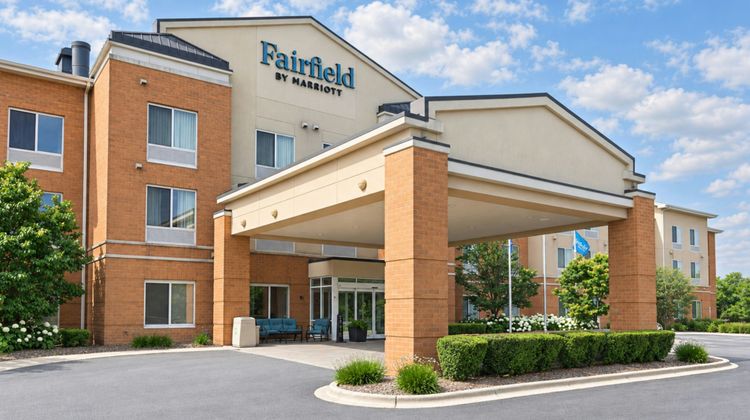 Fairfield Inn & Suites Milwaukee Airport Exterior