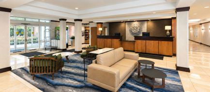 Fairfield Inn & Suites Milwaukee Airport Lobby