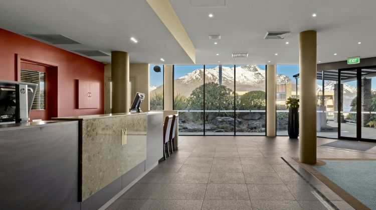 Copthorne Hotel Queenstown Lakeview Lobby
