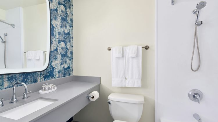 Waikiki Malia by Outrigger Room