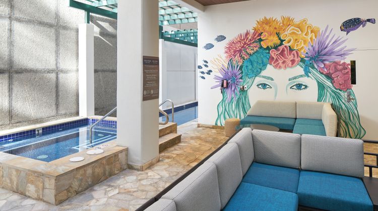 Waikiki Malia by Outrigger Pool