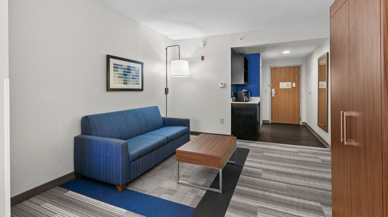 <b>Holiday Inn Express Hotel & Suites Suite</b>. Images powered by <a href="https://www.leonardoworldwide.com/" title="Leonardo Worldwide" target="_blank">Leonardo</a>.