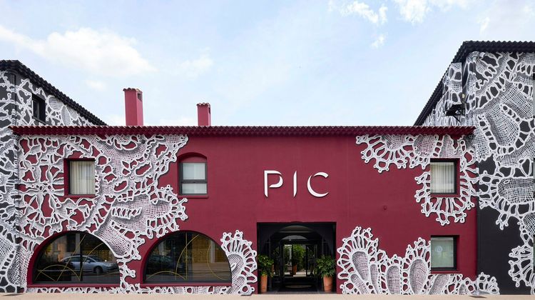 Pic Hotel Exterior